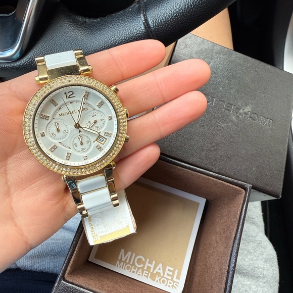 Michael Kors Gold and White Women's Watch - Picture 1 of 1